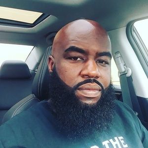 Meet your Posher, Emmanuel